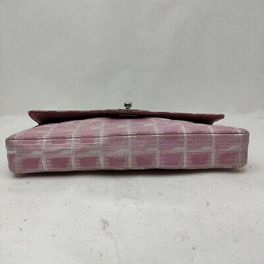 Chanel Pink Canvas Shoulder Bag - Picture 4 of 9
